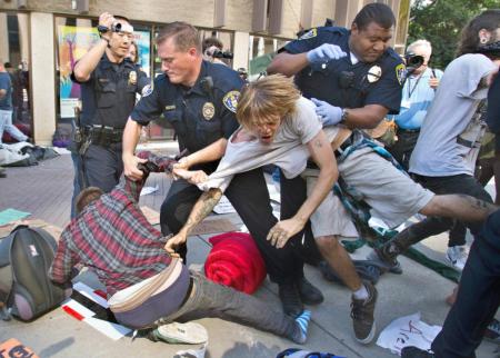 00-01m-occupy-wall-street-19-10-11-san-diego-ca-usa
